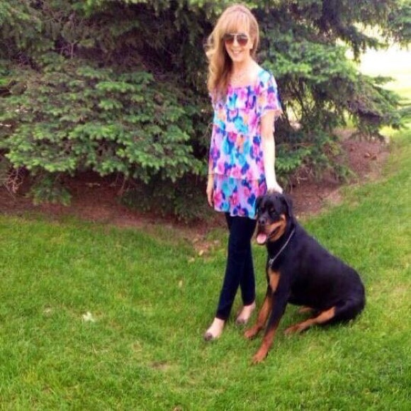 Meet your Posher, Candice - Picture 2 of 9